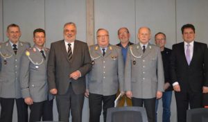Landrat ehrt Soldaten für Kriegsgräberpflege